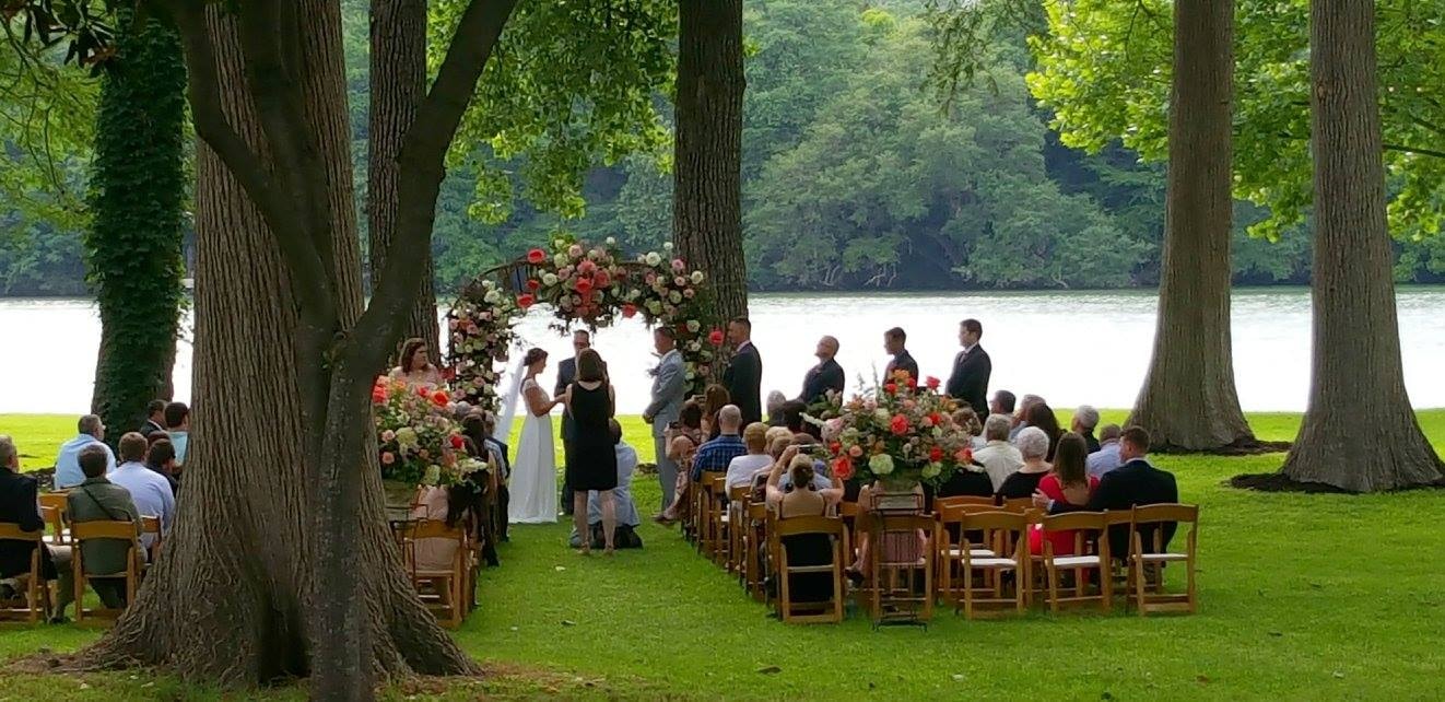 A wedding at Camp Willow